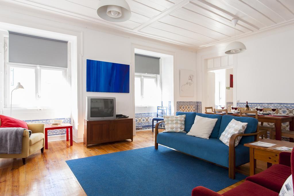 Altido Classic 3br With Workspace In Chiado, 2mins From Baixa-chiado Subway